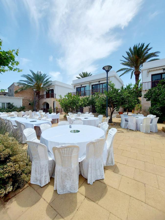 Golden Palms Guest House & Cafe Famagusta  Exterior photo