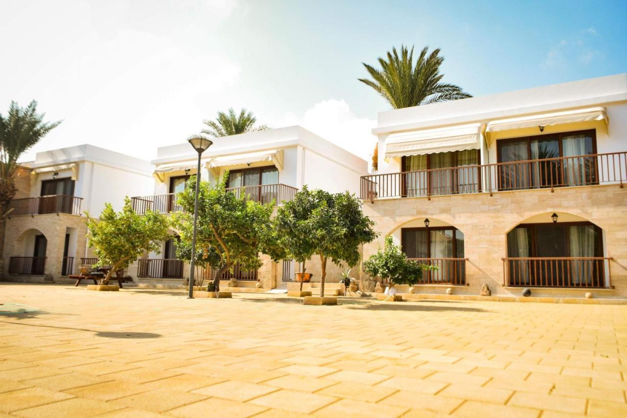 Golden Palms Guest House & Cafe Famagusta  Exterior photo